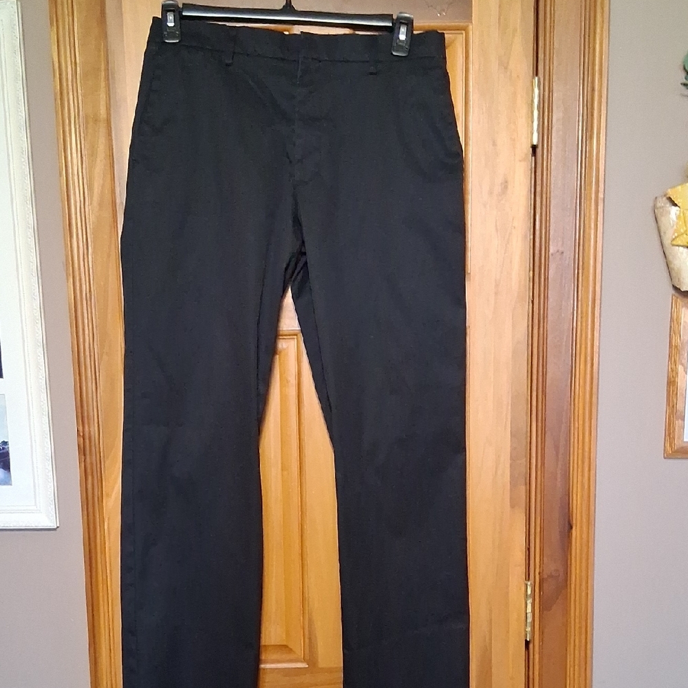 Dockers Men's Black Chinos